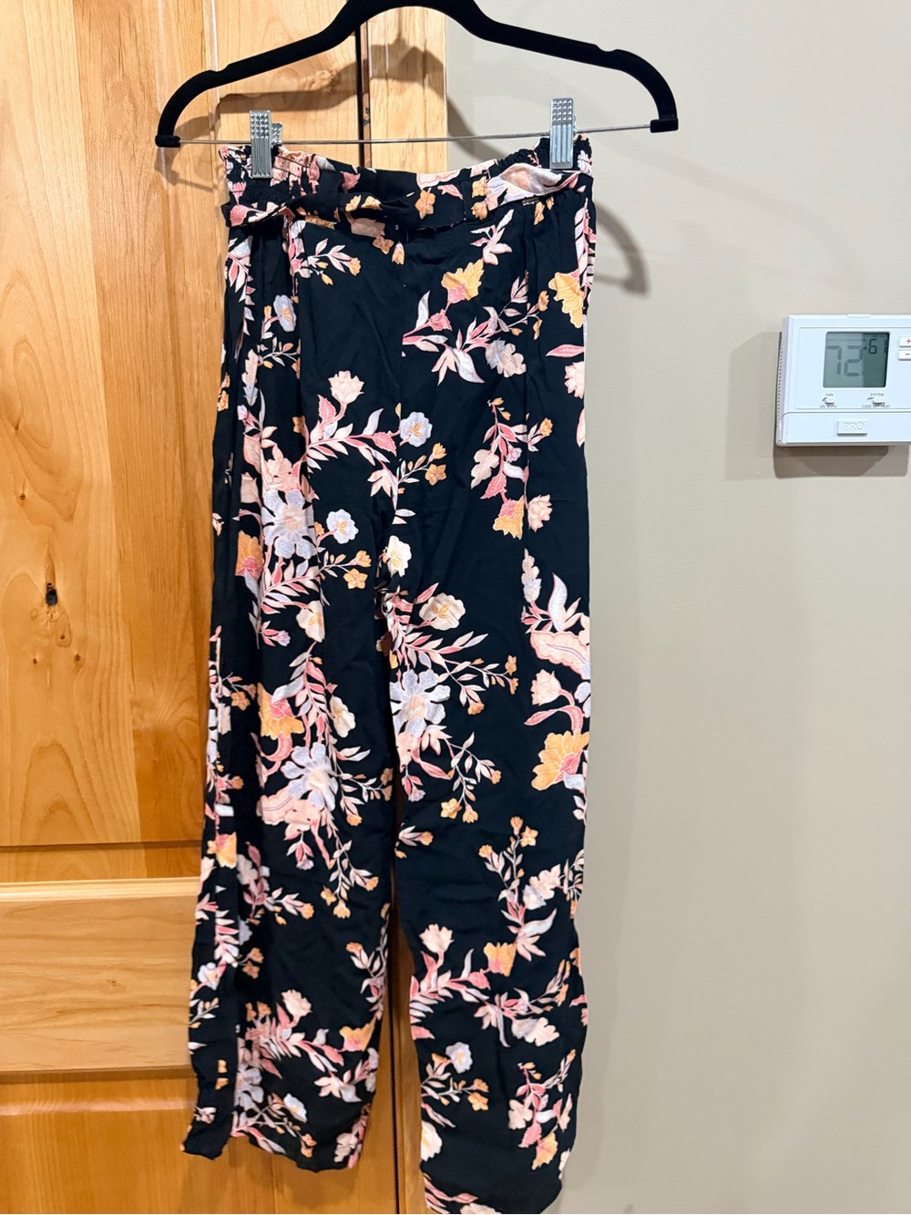 ART class pants - Picture 2 of 3